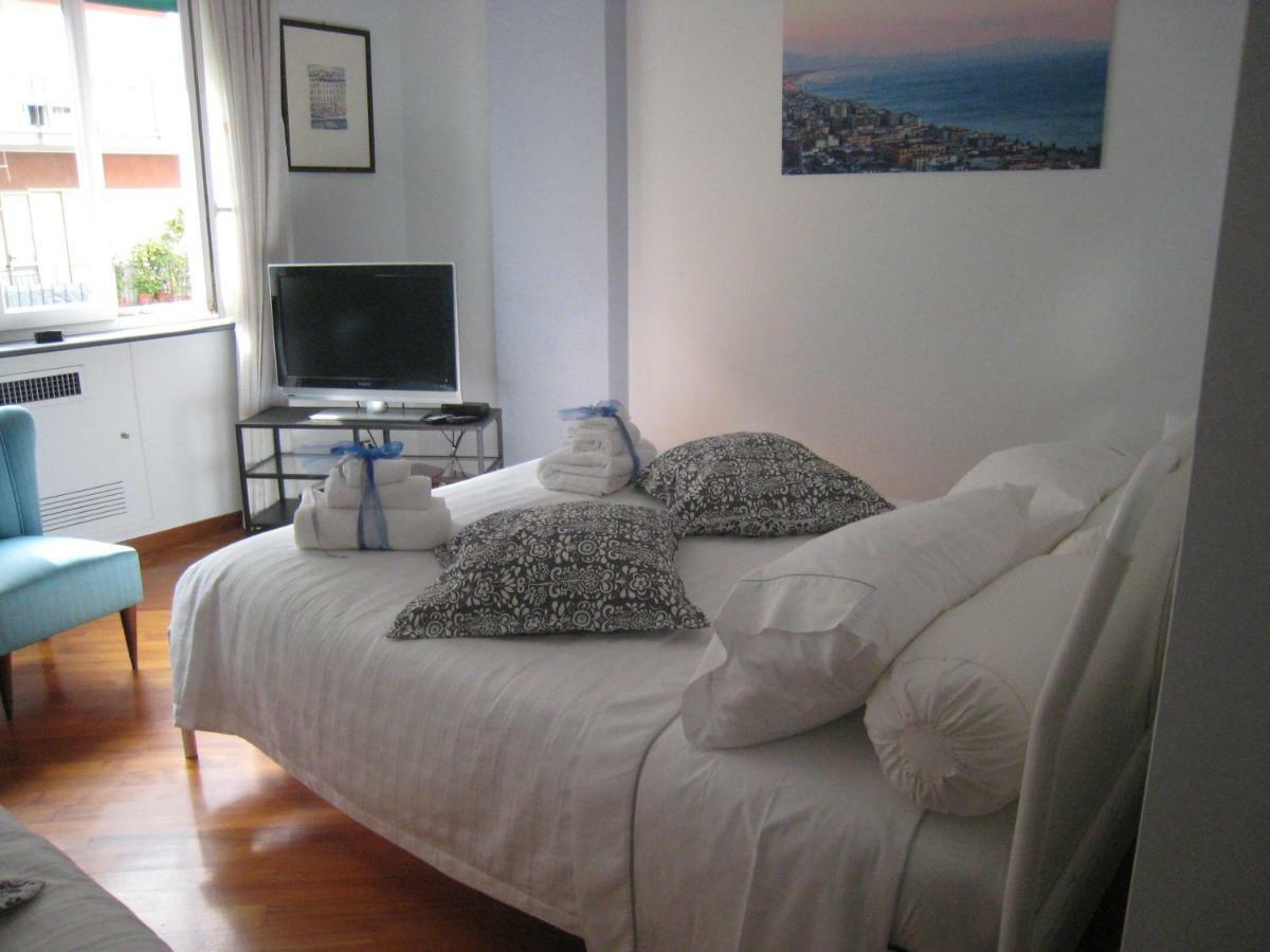 Bed and Breakfast Dimora Tafuri Salerno Exterior foto